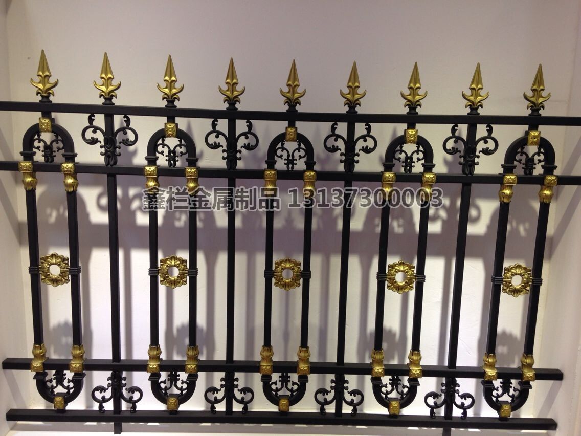 鋁藝別墅護(hù)欄